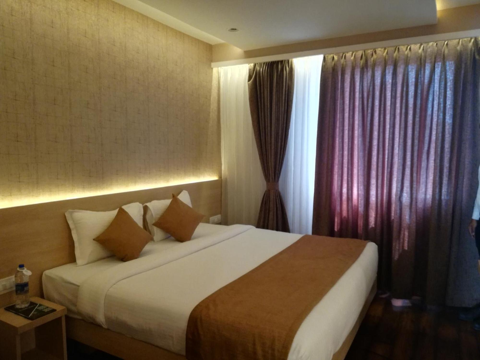 Zip By Spree Hotels Samudra Belgaum Esterno foto